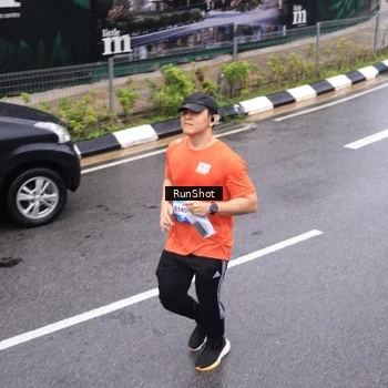 Runner Photo 7945205