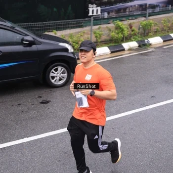 Runner Photo 7945210