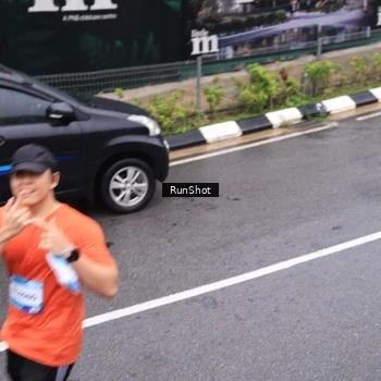 Runner Photo 7945214