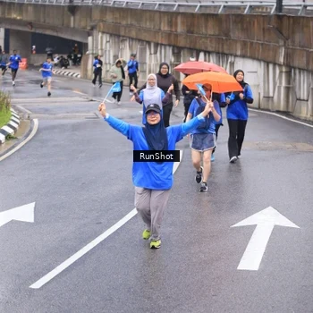 Runner Photo 7945233