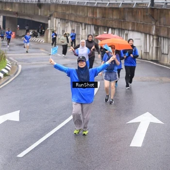 Runner Photo 7945242