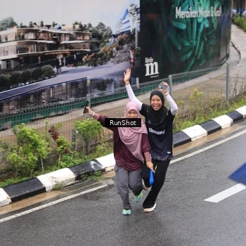 Runner Photo 7945256
