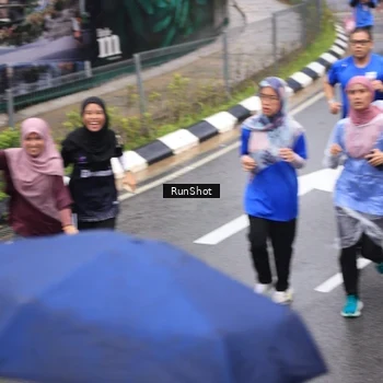 Runner Photo 7945264
