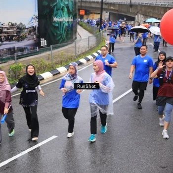 Runner Photo 7945269