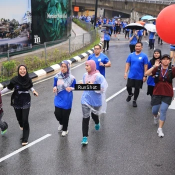 Runner Photo 7945272
