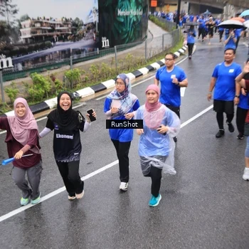 Runner Photo 7945276