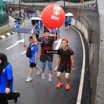 Runner Photo 7945310