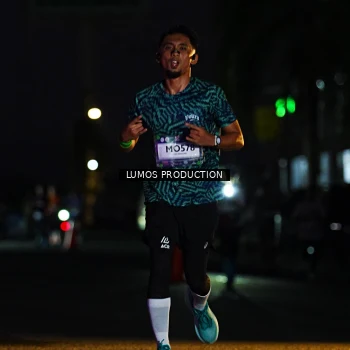 Runner Photo 7945318