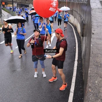 Runner Photo 7945346