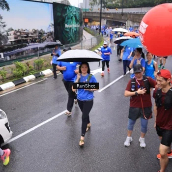 Runner Photo 7945361