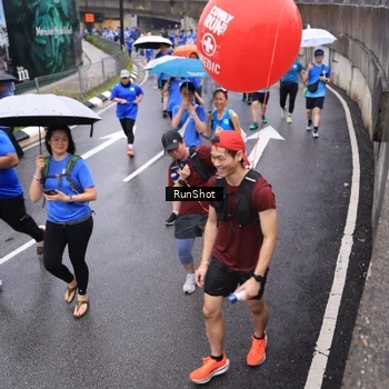 Runner Photo 7945363