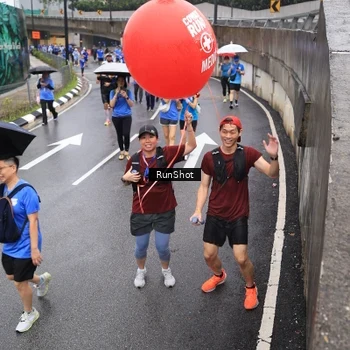 Runner Photo 7945364