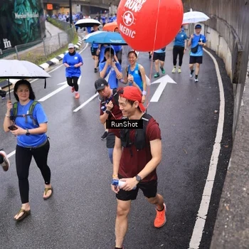 Runner Photo 7945366