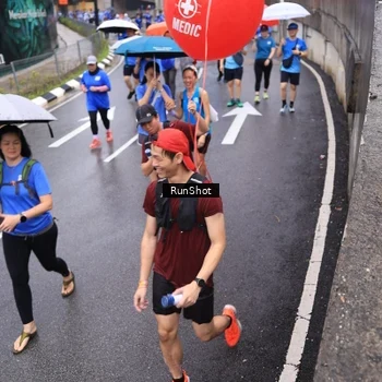 Runner Photo 7945367