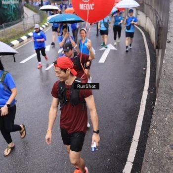 Runner Photo 7945368