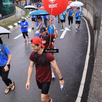 Runner Photo 7945369