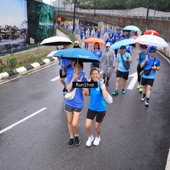 Runner Photo 7945389