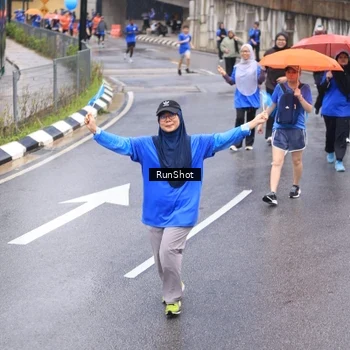 Runner Photo 7945391