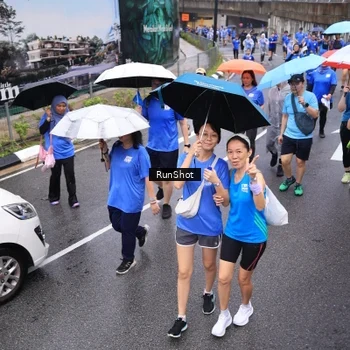 Runner Photo 7945399