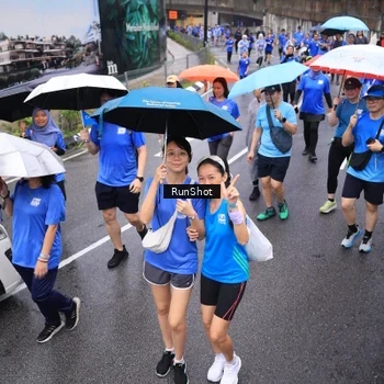 Runner Photo 7945406