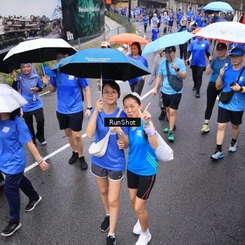 Runner Photo 7945408