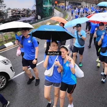 Runner Photo 7945412