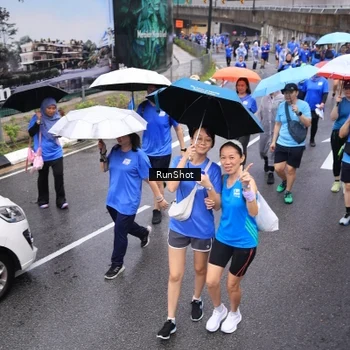 Runner Photo 7945416