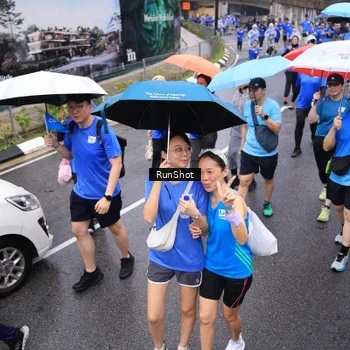 Runner Photo 7945419