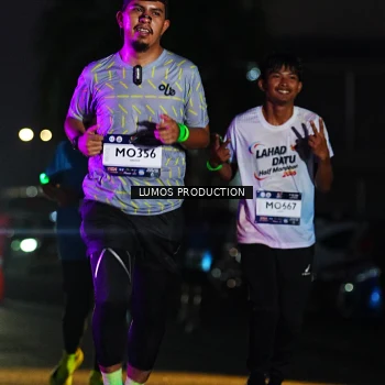 Runner Photo 7945430