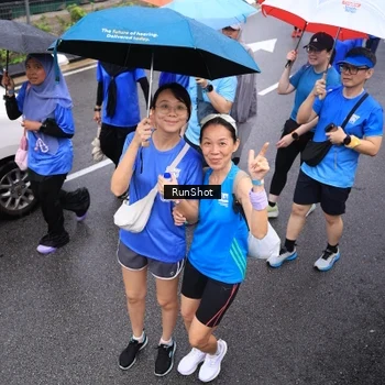 Runner Photo 7945434