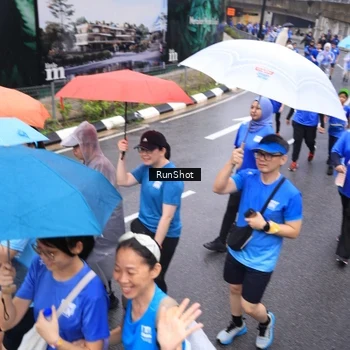 Runner Photo 7945451