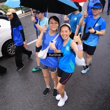 Runner Photo 7945459