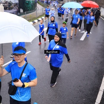 Runner Photo 7945466