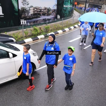 Runner Photo 7945493