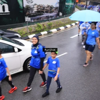 Runner Photo 7945499