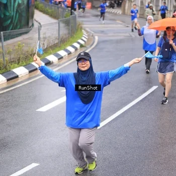 Runner Photo 7945502