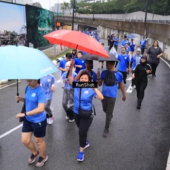 Runner Photo 7945516