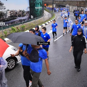 Runner Photo 7945543