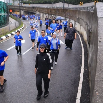 Runner Photo 7945545