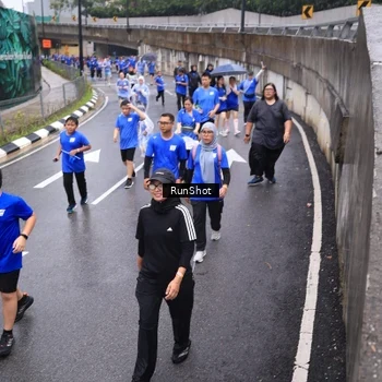 Runner Photo 7945546