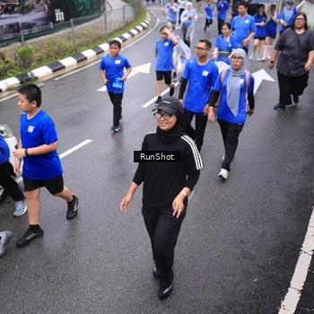 Runner Photo 7945550