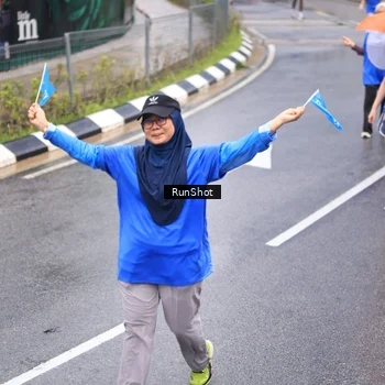 Runner Photo 7945553