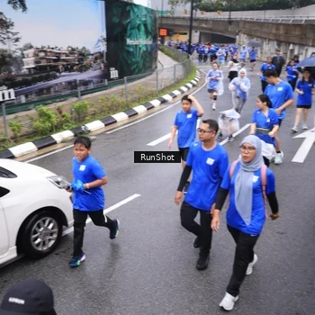 Runner Photo 7945564