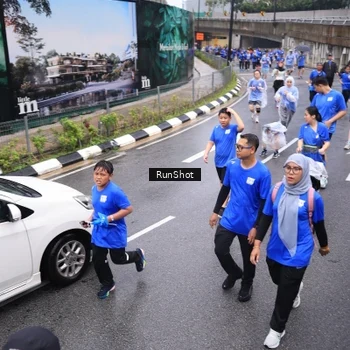 Runner Photo 7945566