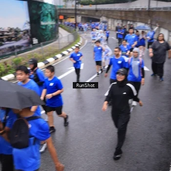 Runner Photo 7945569