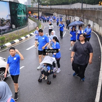 Runner Photo 7945580