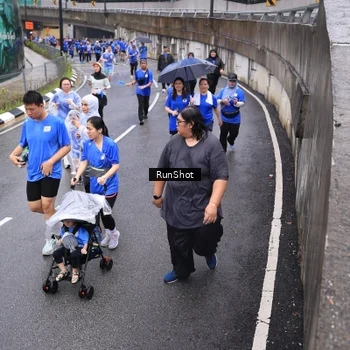 Runner Photo 7945587
