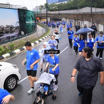 Runner Photo 7945590