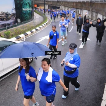 Runner Photo 7945649