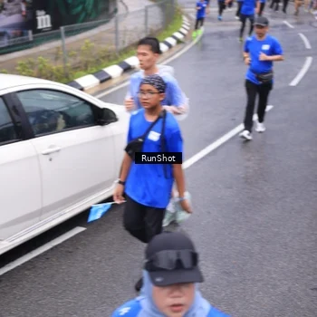 Runner Photo 7945656